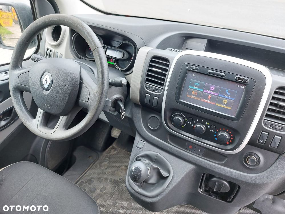 Renault TRAFIC - 10