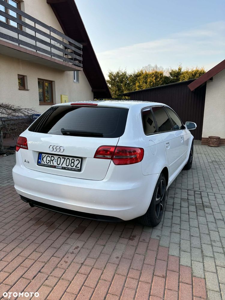 Audi A3 Sportback 1.6 Ambiente - 5