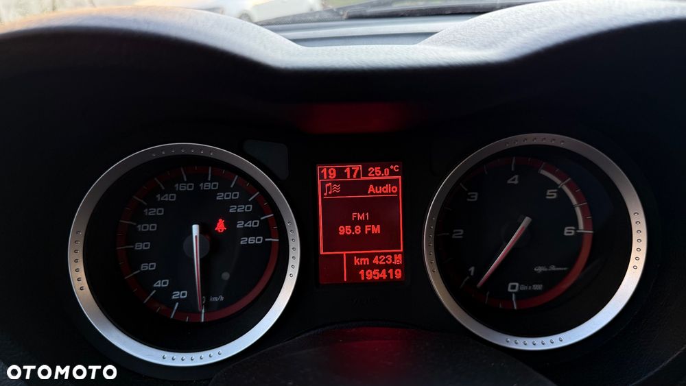 Alfa Romeo 159 2.4JTDM ti - 25