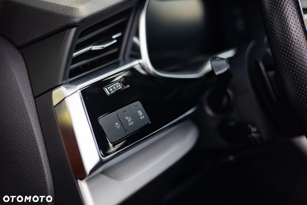 Audi Q8 50 TDI mHEV Quattro Tiptronic - 28