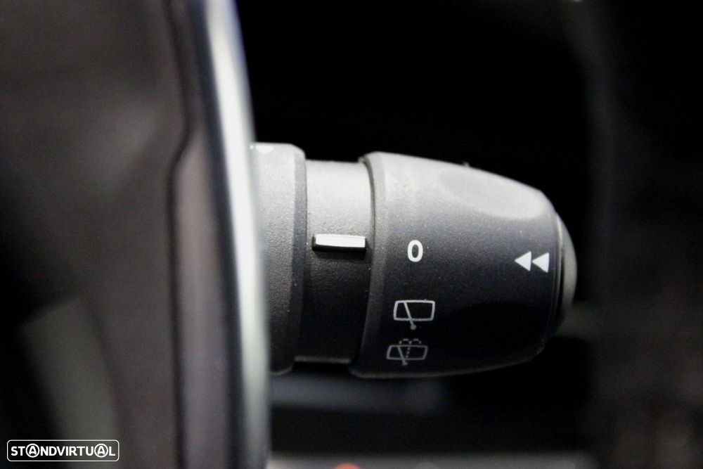 Peugeot 2008 1.5 BlueHDi Allure Pack EAT8 - 20