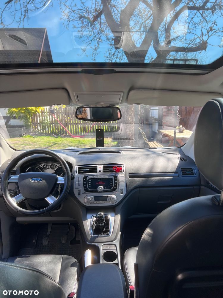 Ford Kuga - 8