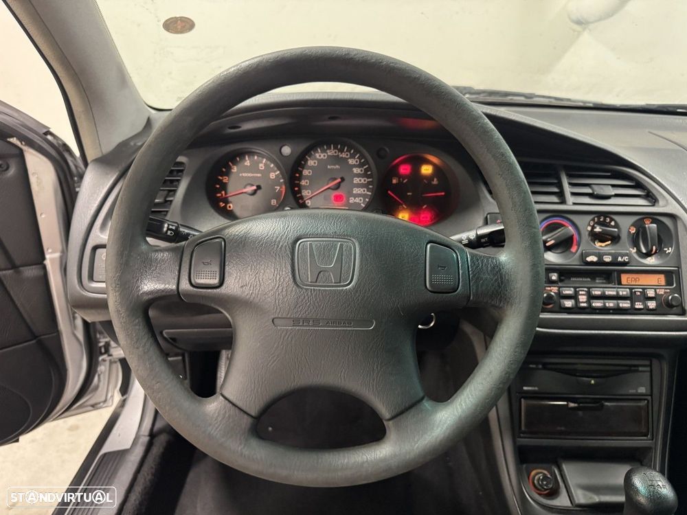 Honda Accord 1.6 LS - 8