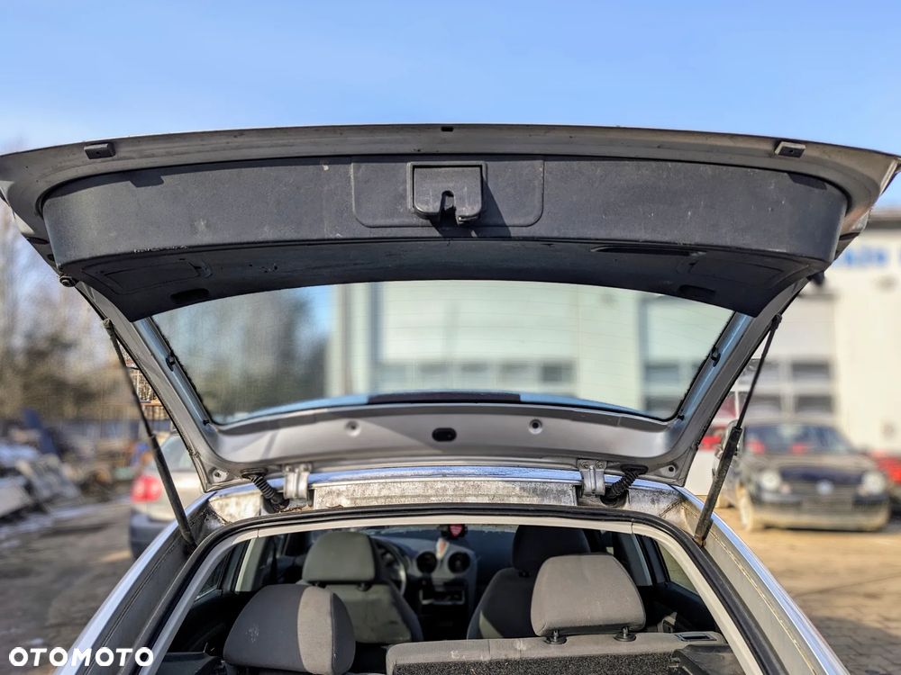 Seat Ibiza III 1.2 benz 47kw 2002 L57W na części - 10