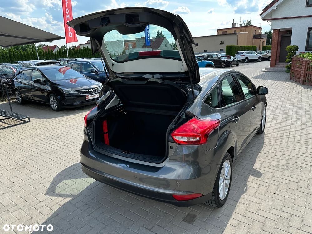 Ford Focus - 25