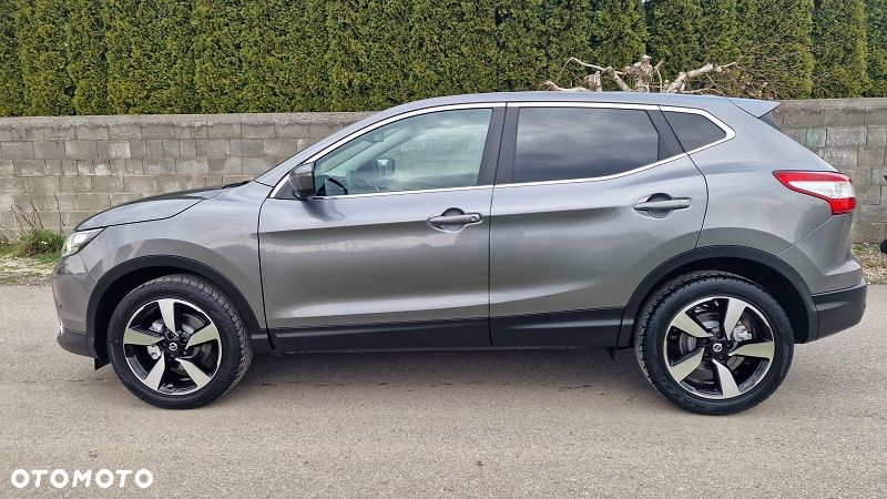 Nissan Qashqai 1.2 DIG-T Xtronic 360 - 2