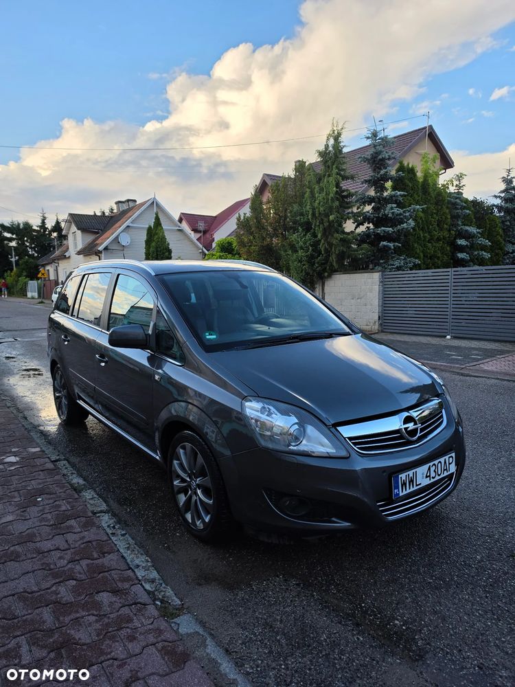 Opel Zafira 1.7 CDTI Cosmo - 3
