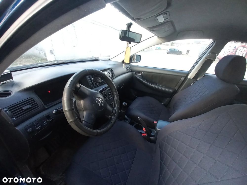 Toyota Corolla - 8