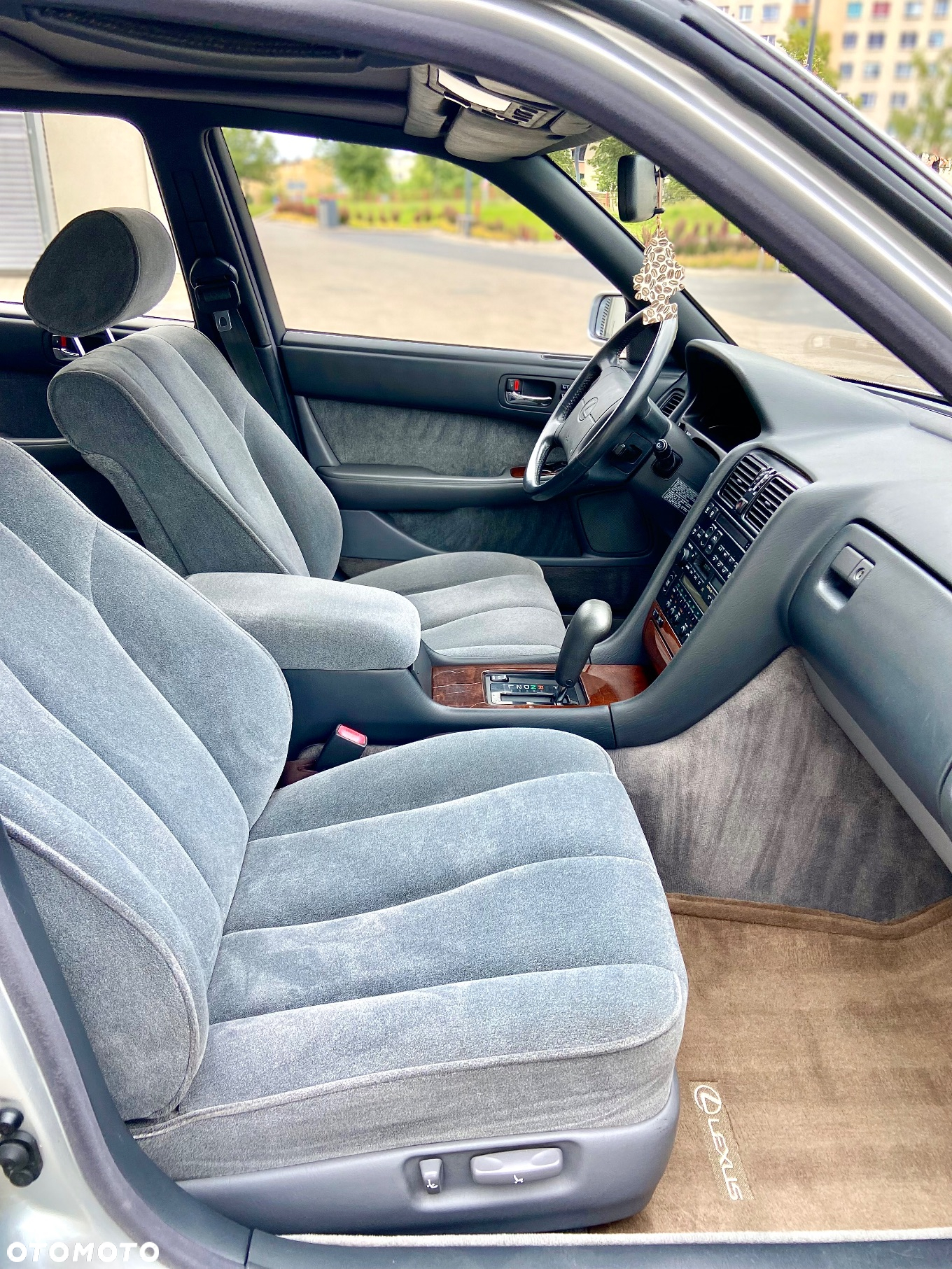 Lexus LS 400 - 15