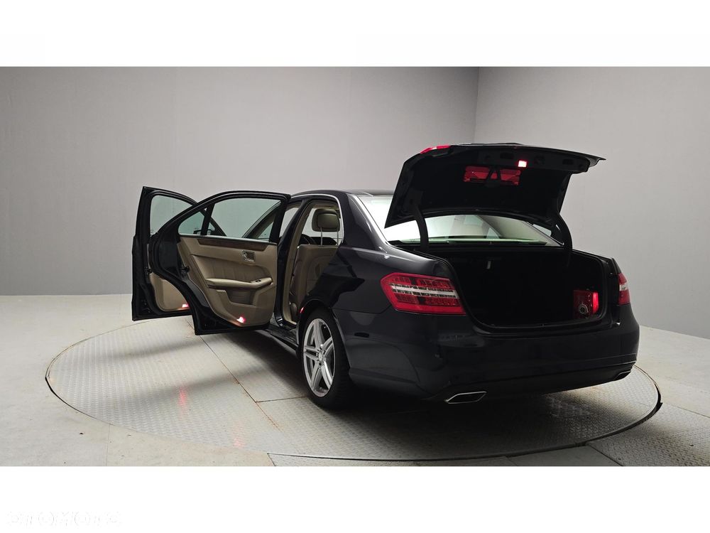 Mercedes-Benz Klasa E - 11