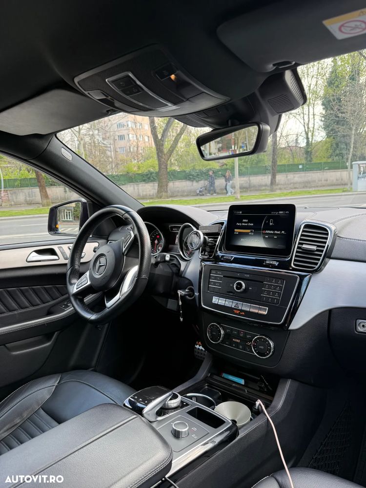 Mercedes-Benz GLE - 12