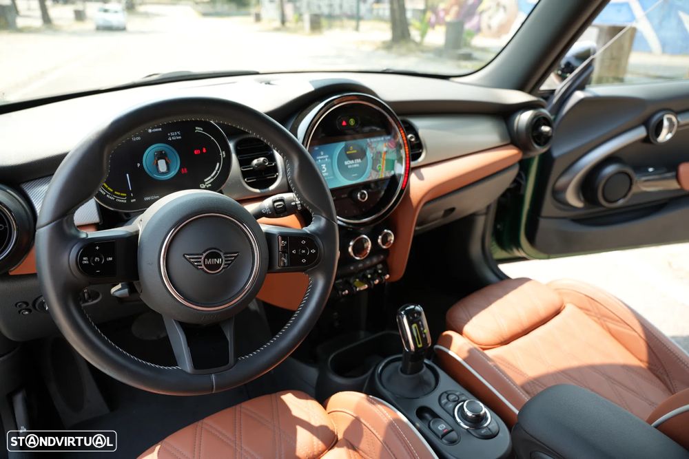 MINI 3 Portas Cooper SE Premium Extra Essential - 17