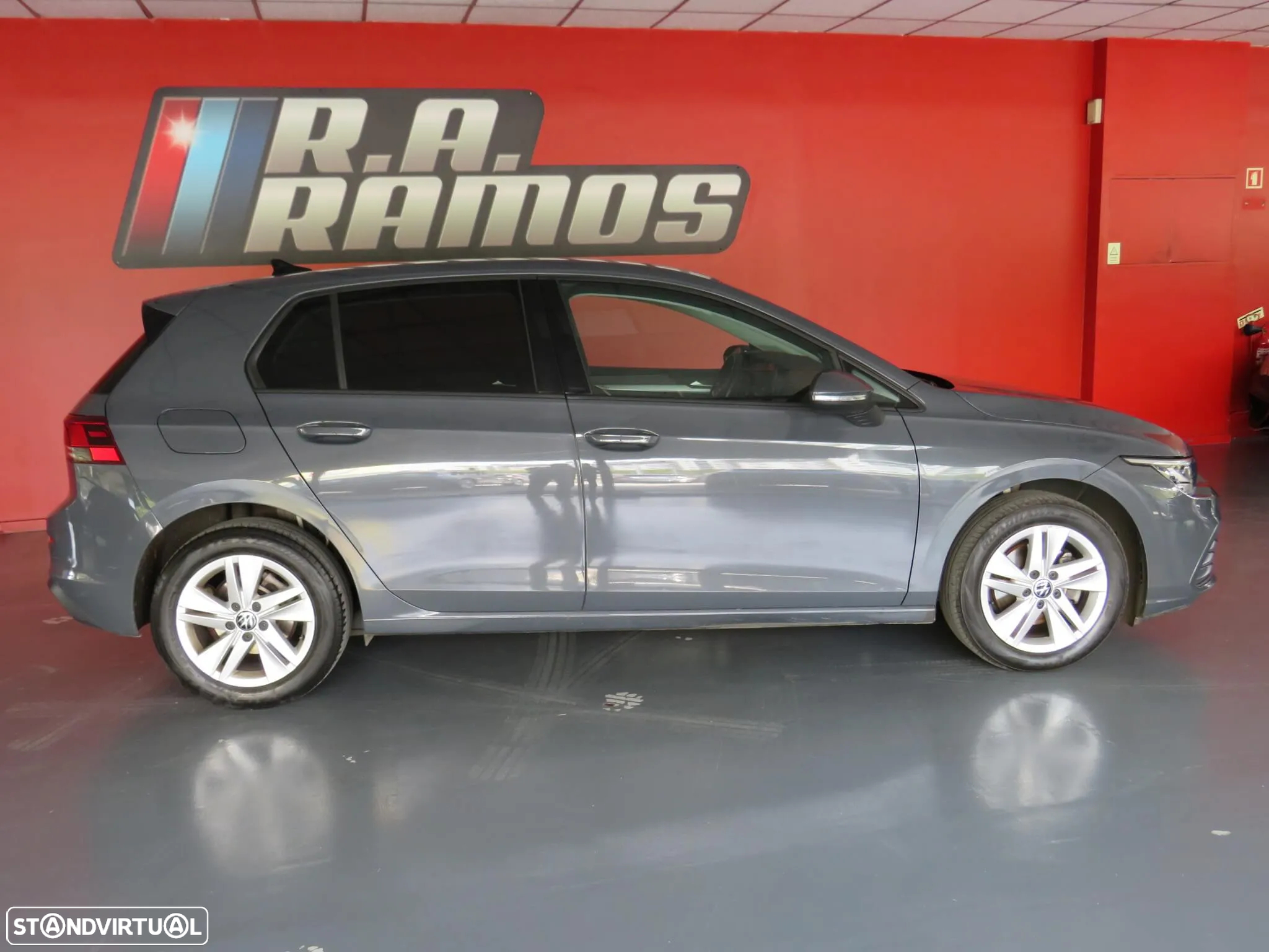VW Golf 1.0 eTSI Life DSG - 5