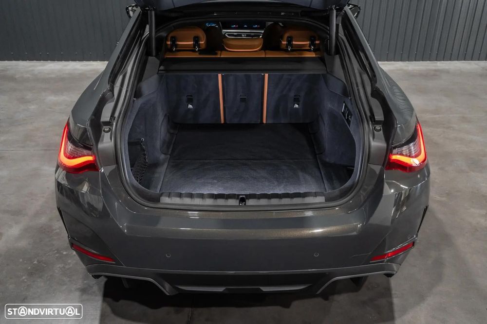 BMW i4 eDrive40 Pack Desportivo M Pro - 52