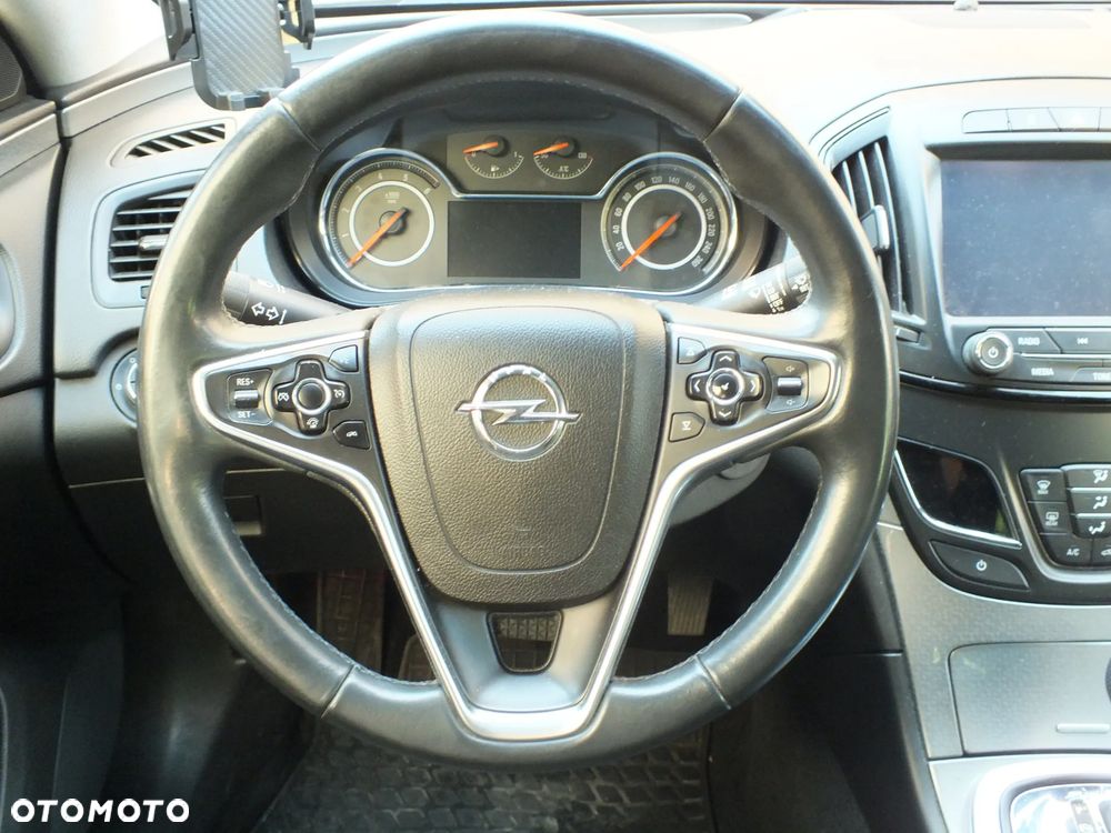 Opel Insignia - 13