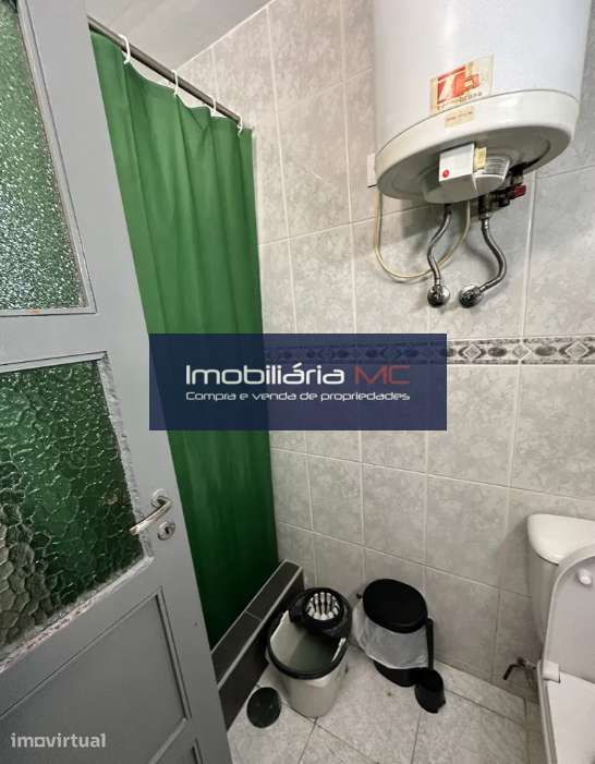 Apartamento T1 transformado em T3 junto à Avenida da República - Grande imagem: 4/7