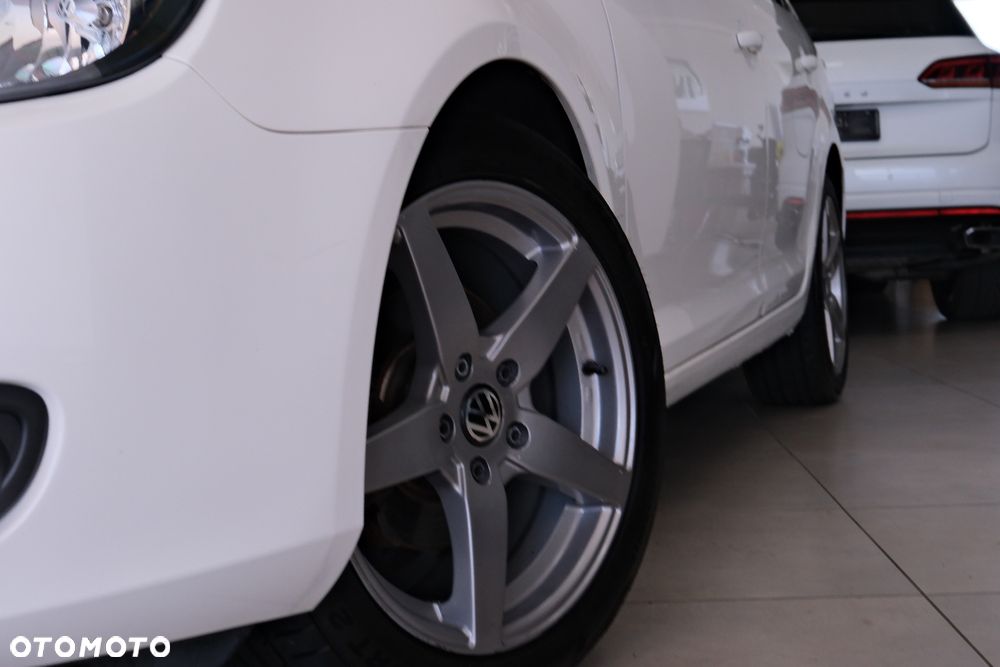 Volkswagen Golf - 14