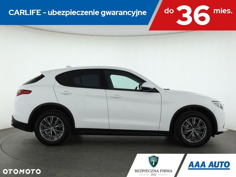 Alfa Romeo Stelvio - 8