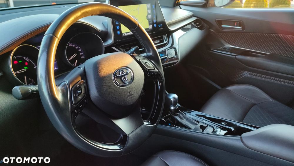 Toyota C-HR Style Selection - 36