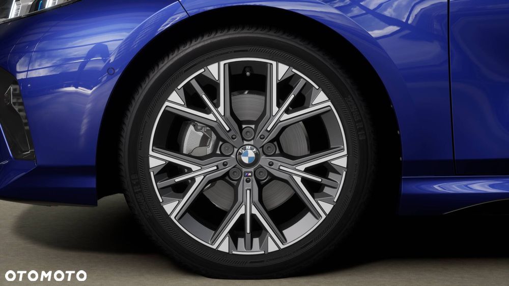 BMW Seria 1 120 mHEV - 8