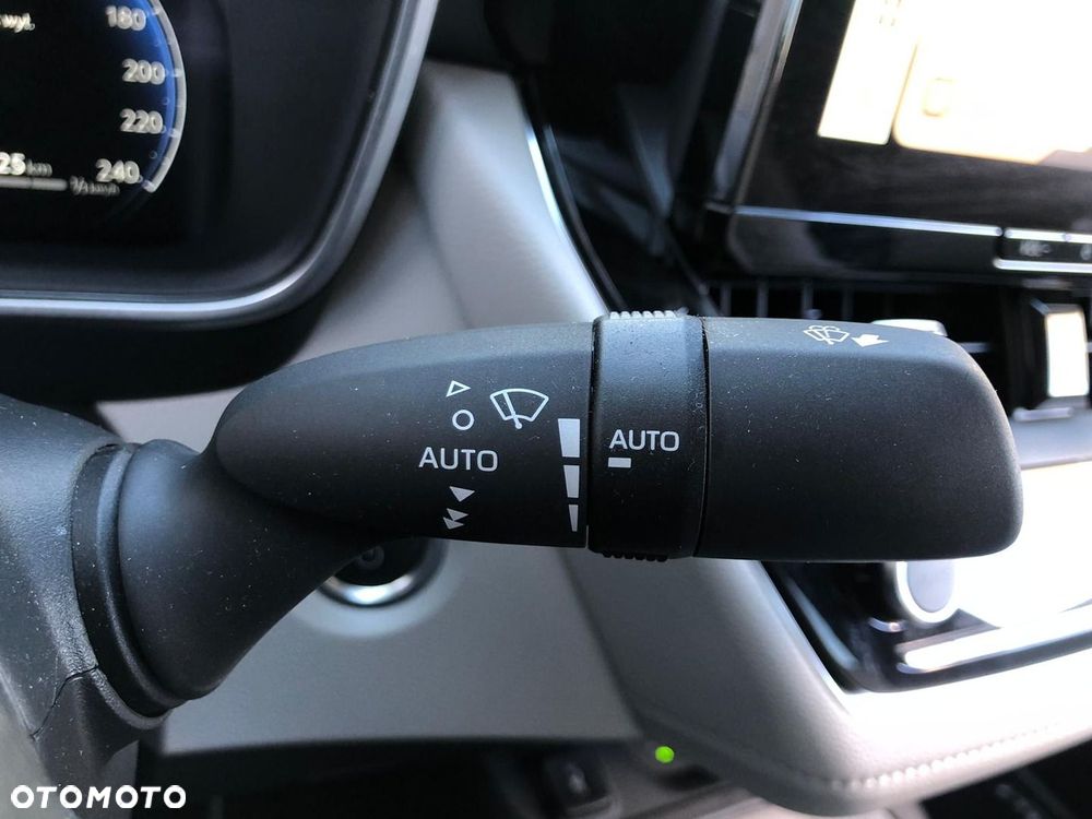 Toyota Corolla 1.8 Hybrid Executive - 30