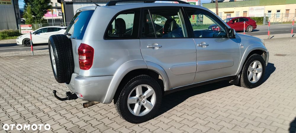 Toyota RAV4 2.0 D-4D 4x4 - 10