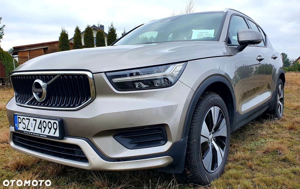 Volvo XC 40 T3 Momentum Pro - 1