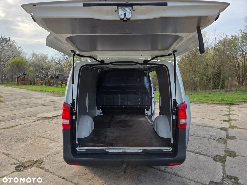Mercedes-Benz Vito 447 klima Tempomat 145700 km long silnik 2,2 vivaro trafic custom - 14