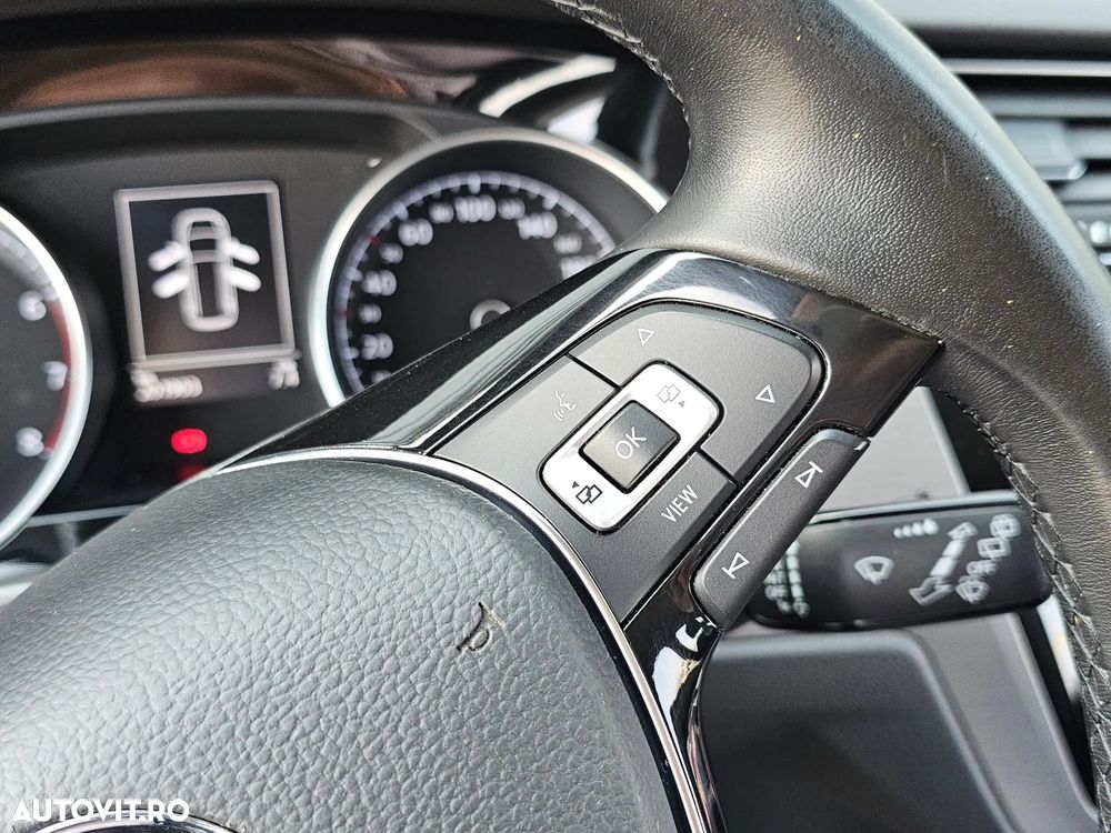 Volkswagen Touran 1.5 TSI ACT OPF Comfortline - 23