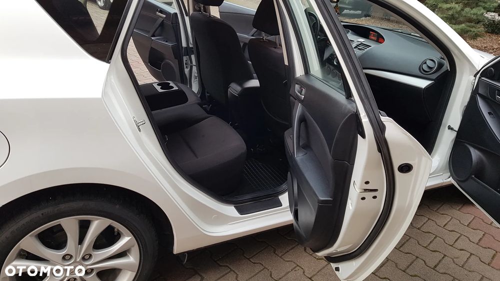 Mazda 3 1.6 Exclusive EU5 - 18