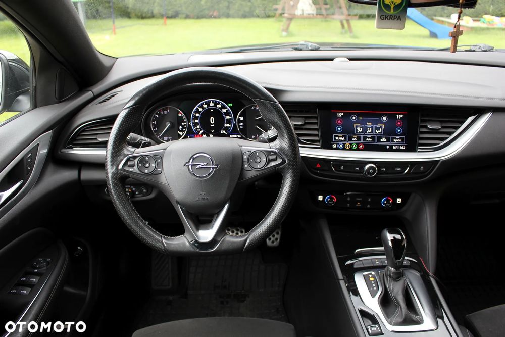 Opel Insignia - 18