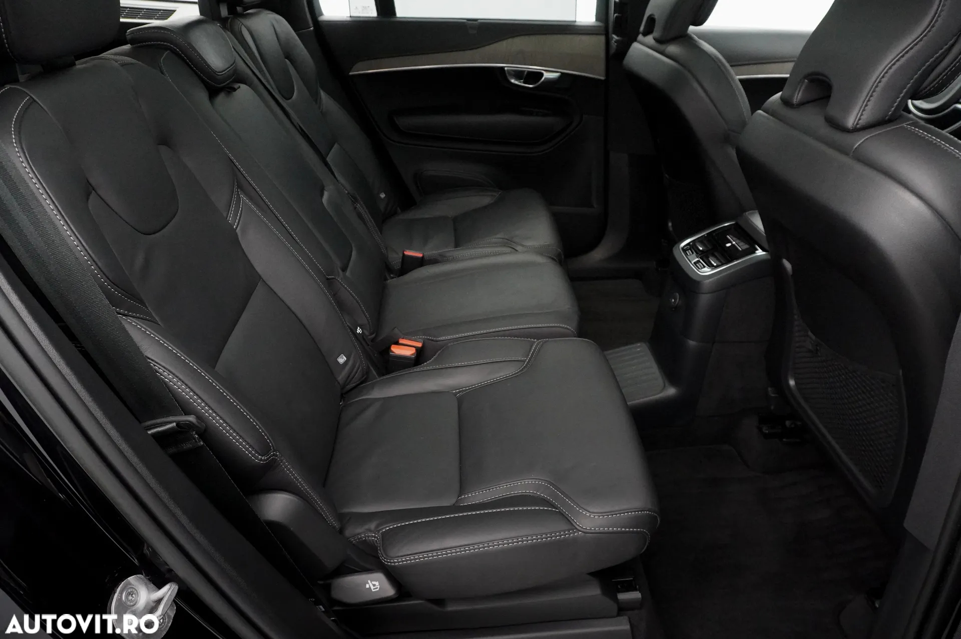 Volvo XC 90 Recharge T8 eAWD Inscription - 12