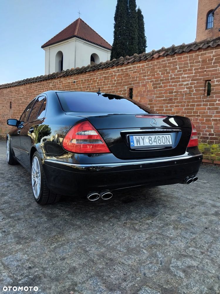 Mercedes-Benz Klasa E 500 7G-TRONIC Elegance - 16