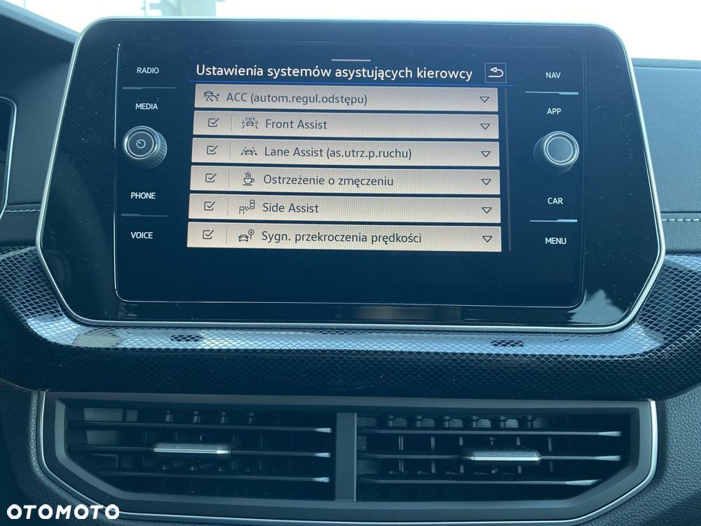 Volkswagen T-Cross - 37