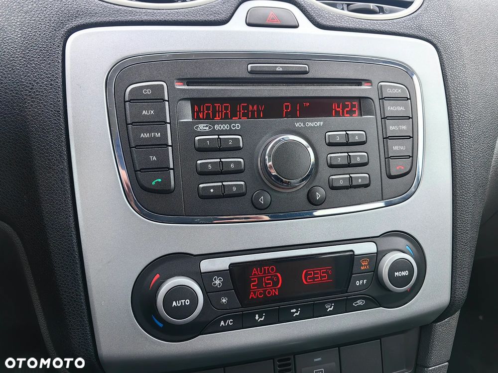 Ford Focus 1.6 Ambiente - 17
