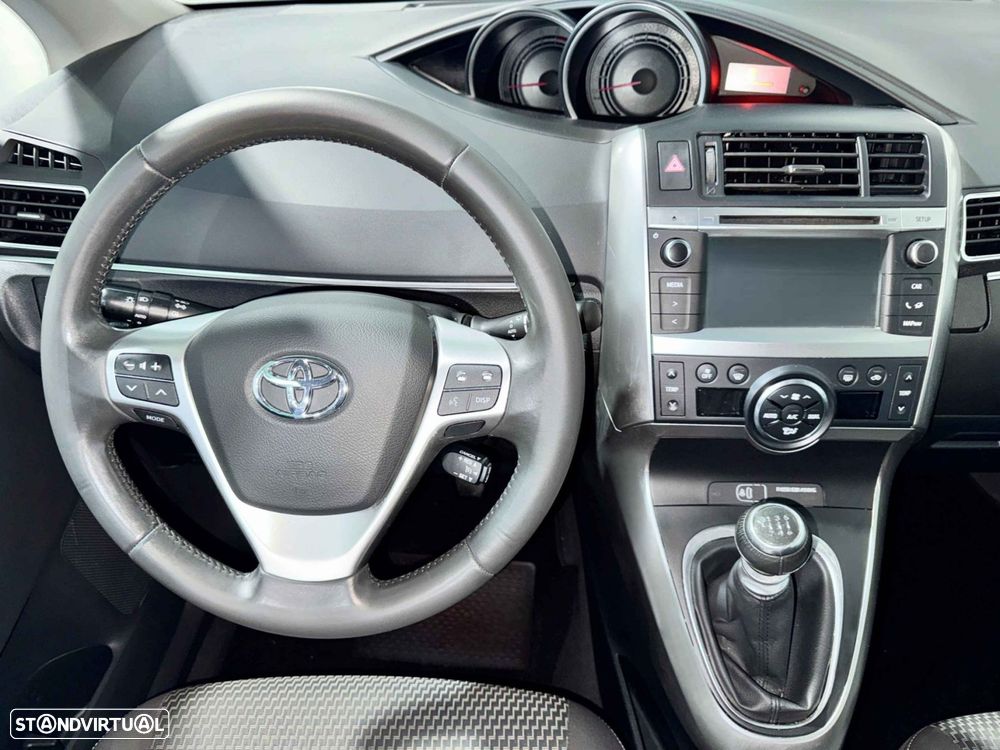 Toyota Verso 1.6 D-4D Comfort - 9