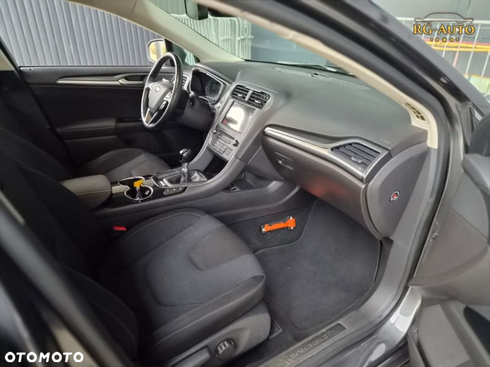 Ford Mondeo - 22