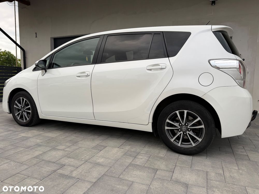 Toyota Verso 2.0 D-4D Active - 8