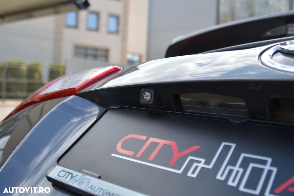 Toyota RAV4 2.2 D-4D 4x4 Automatik Edition - 33