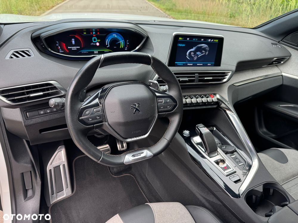 Peugeot 3008 1.6 PureTech Hybrid4 PHEV Allure Pack S&S EAT8 - 8