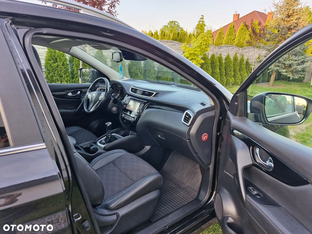 Nissan Qashqai 1.5 dCi Tekna - 22