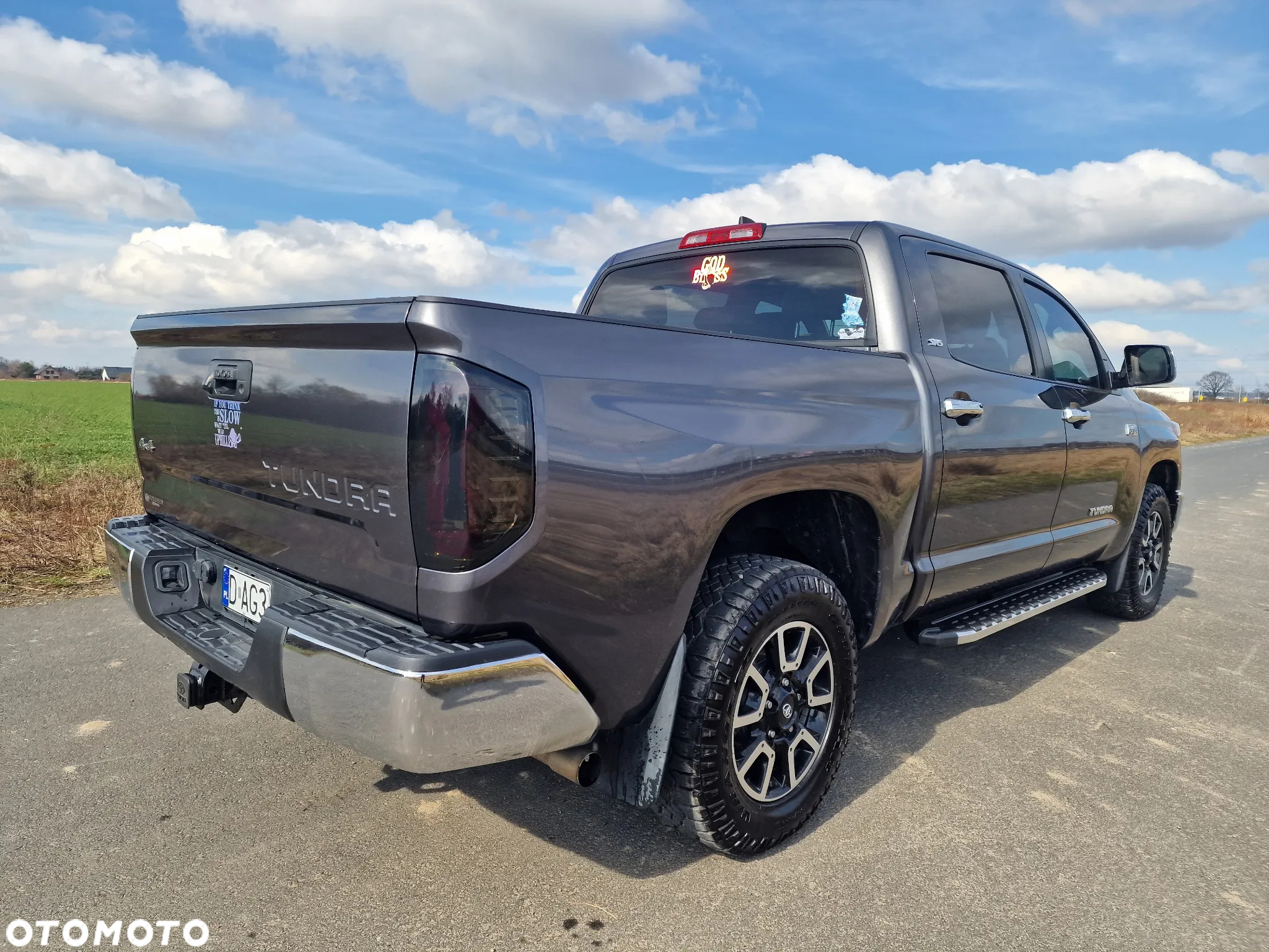 Toyota Tundra - 16
