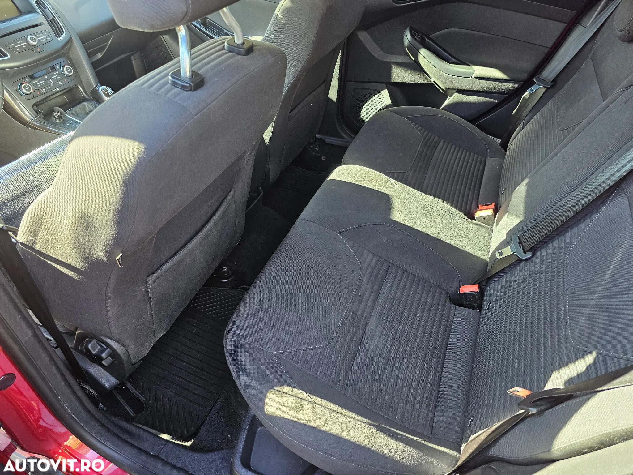 Ford Focus 1.0 EcoBoost Start Stop Titanium - 6