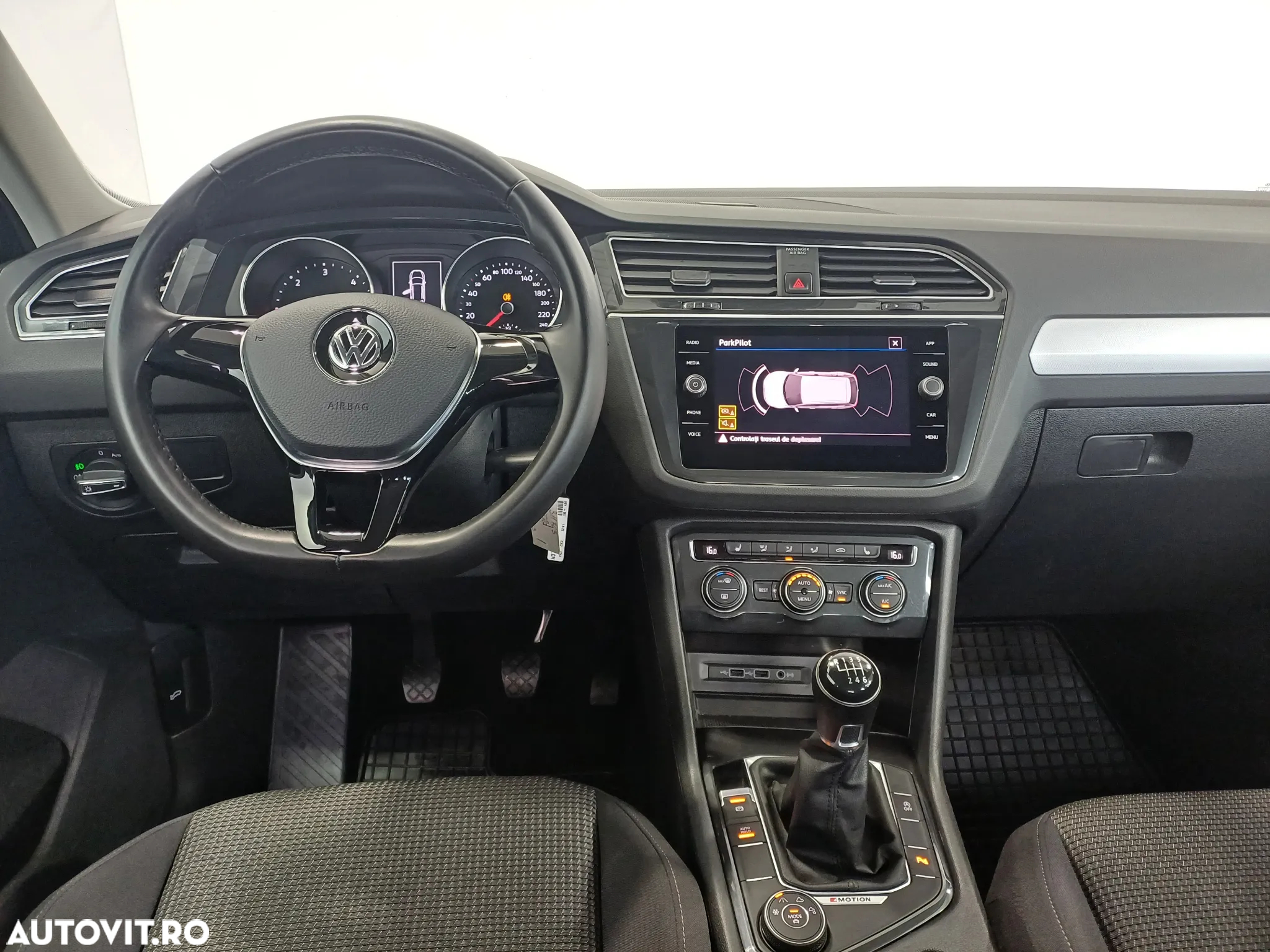 Volkswagen Tiguan 2.0 TDI 4Mot Trendline - 8