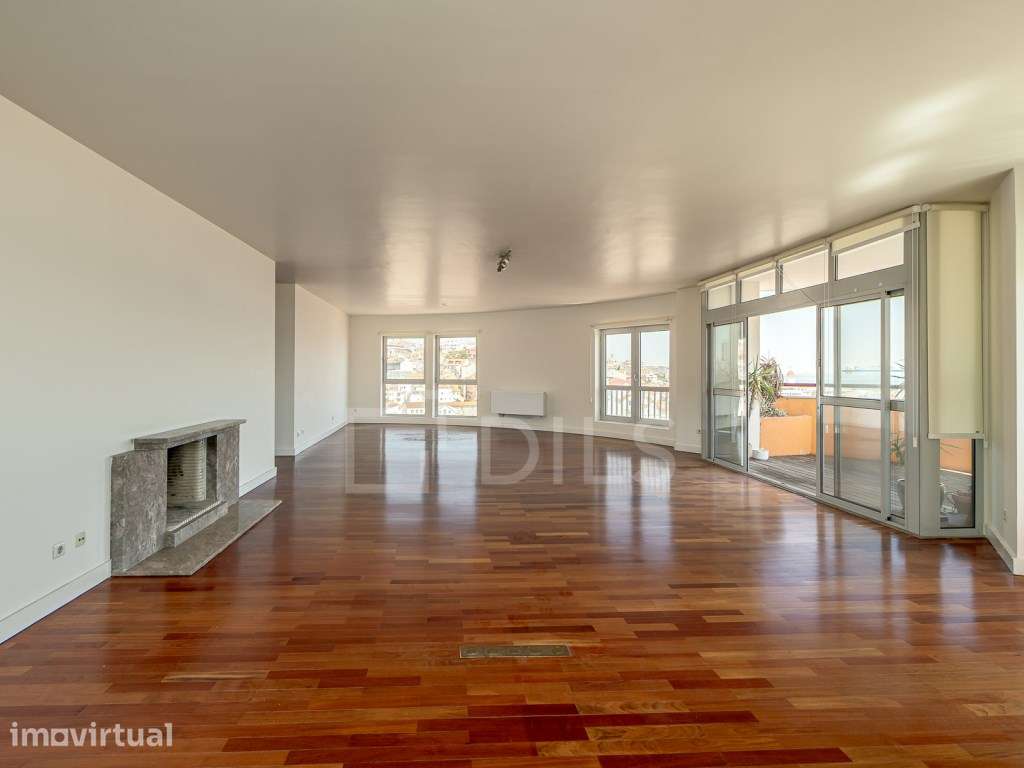 Apartamento T4 Penthouse, com terraço e vista rio em São Bento - Grande imagem: 2/30