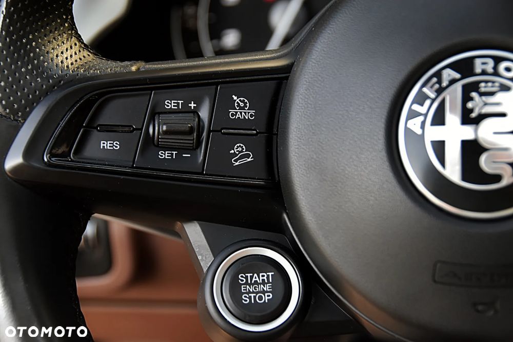 Alfa Romeo Stelvio 2.0 Turbo Veloce Q4 - 36