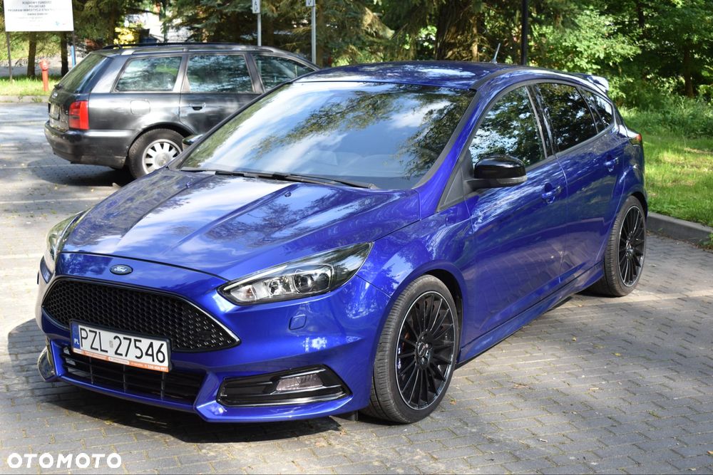 Ford Focus 2.0 EcoBoost ST mit Leder-Sport-Paket - 11
