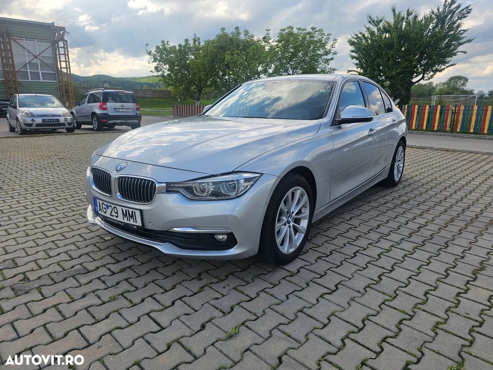 BMW Seria 3 318d Aut. Luxury Line - 2