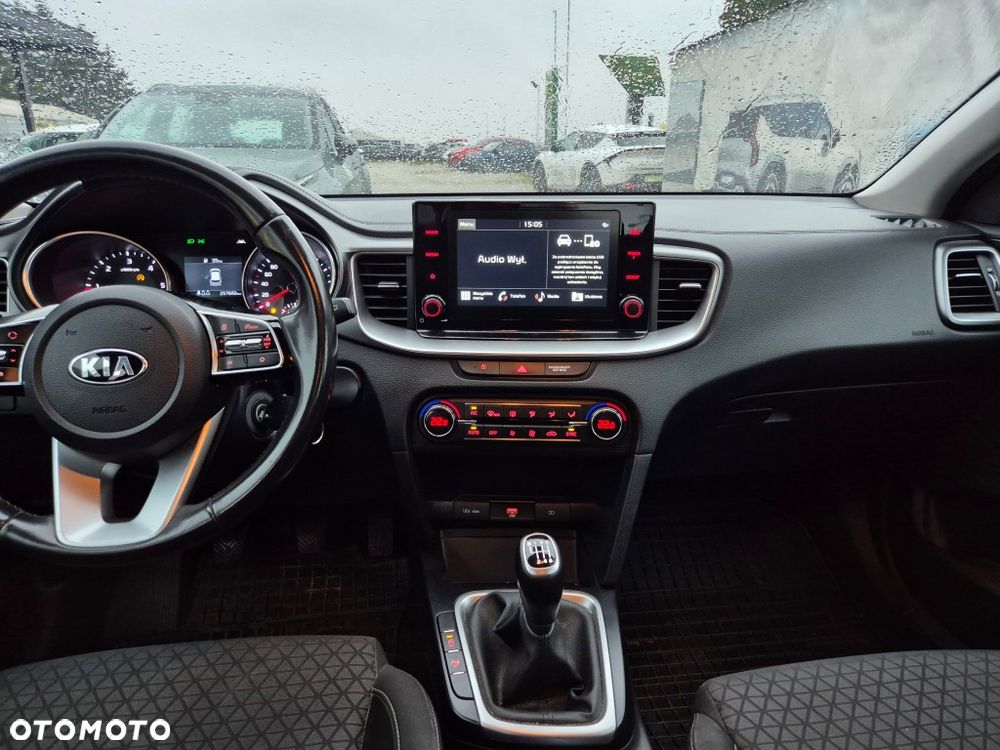 Kia Ceed 1.6 CRDi SCR M - 11