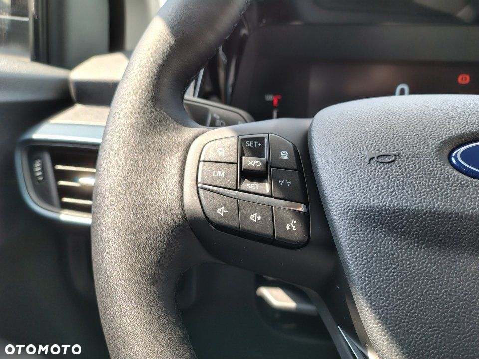 Ford Tourneo Courier - 11